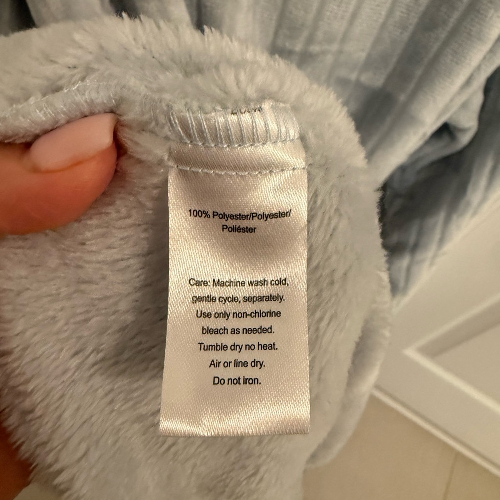 Light Blue Plush Robe - Picture 5 of 5